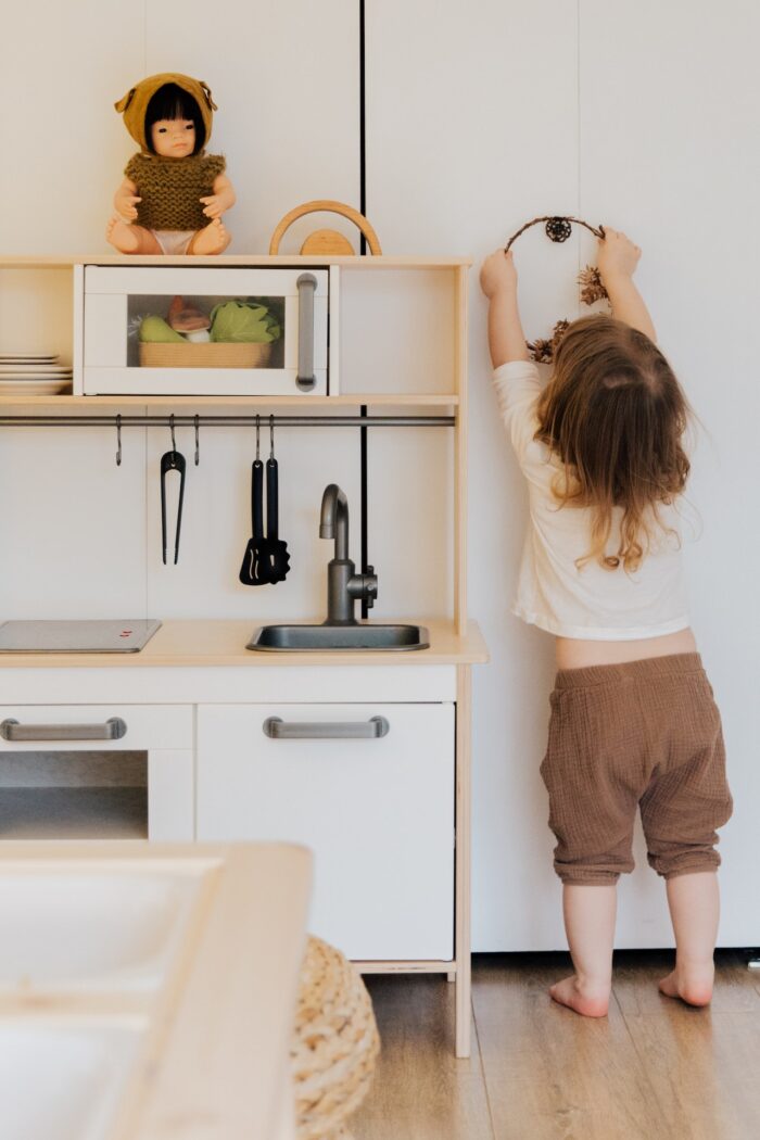 How to Organize Your Kitchen and Keep it Clutter-Free (As Much As Possible)