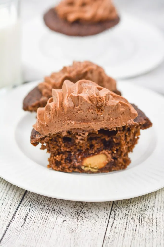 Reese’s Peanut Butter & Chocolate Cupcakes Recipe