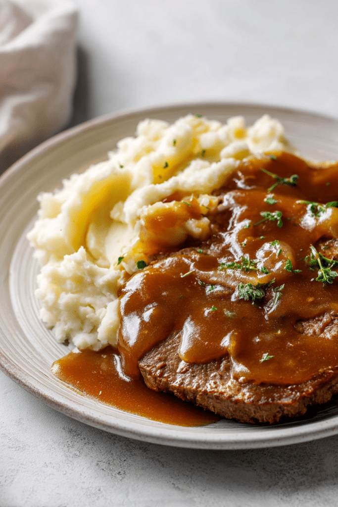 Slow Cooker Cube Steak and Gravy